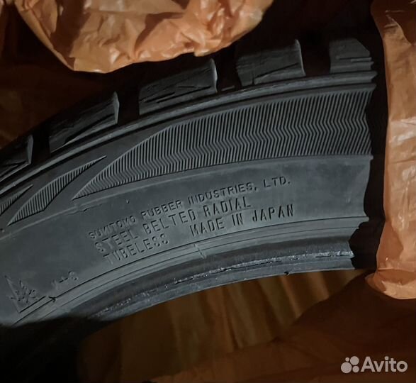 Dunlop SP Winter Maxx WM01 245/40 R18