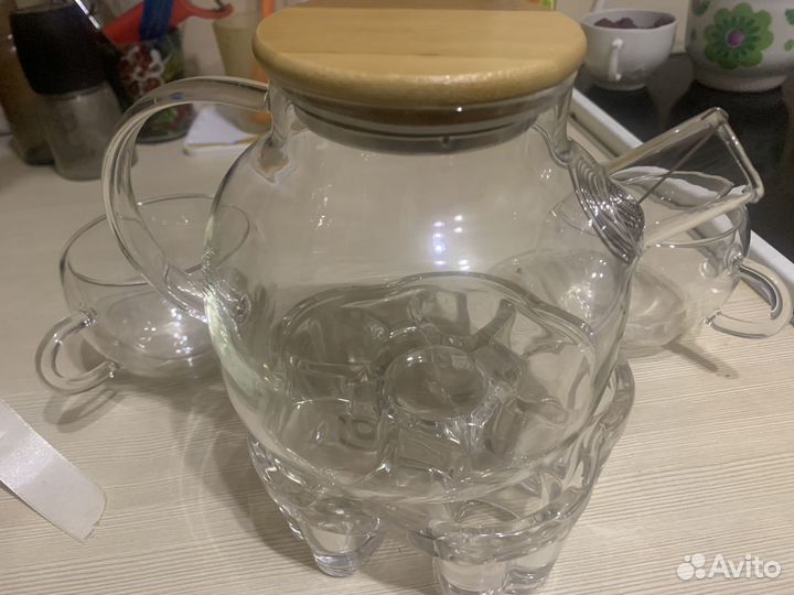 Чайная пара (чайник, чашки и подставка)