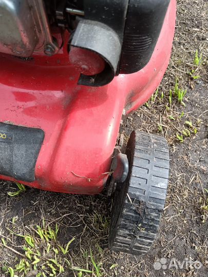 Газонокосилка бензиновая