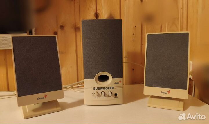 Сабвуфер и колонки genius