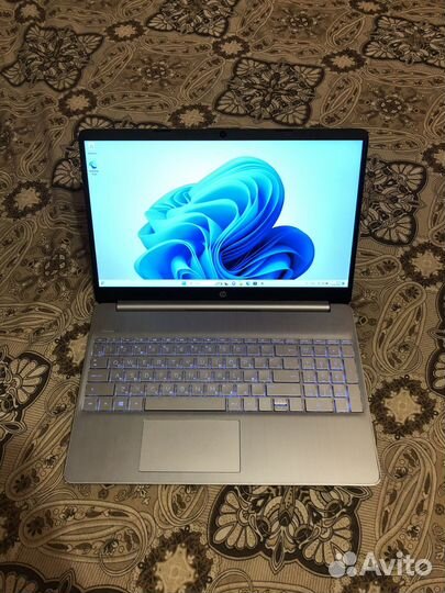 Ноутбук HP свежий