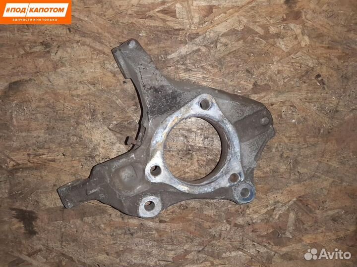 Кулак передний левый Chevrolet Cruze рест