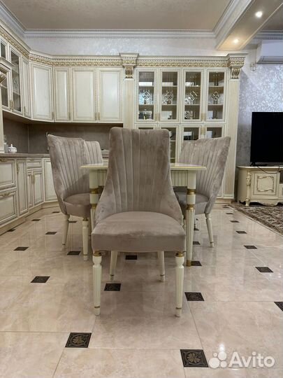 Стол стулья мебель 1