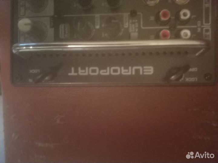 Микшер-усилитель Behringer PMP500MP3