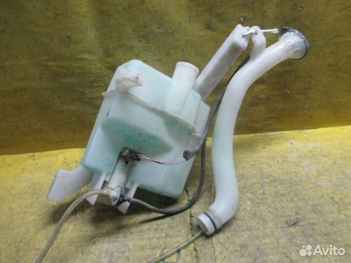 Бачок омывателя Nissan Note E11