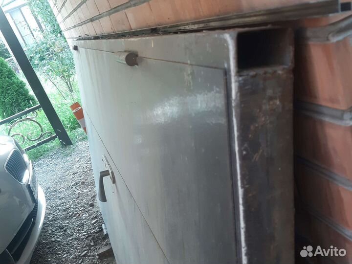 Дверь входная металлическая