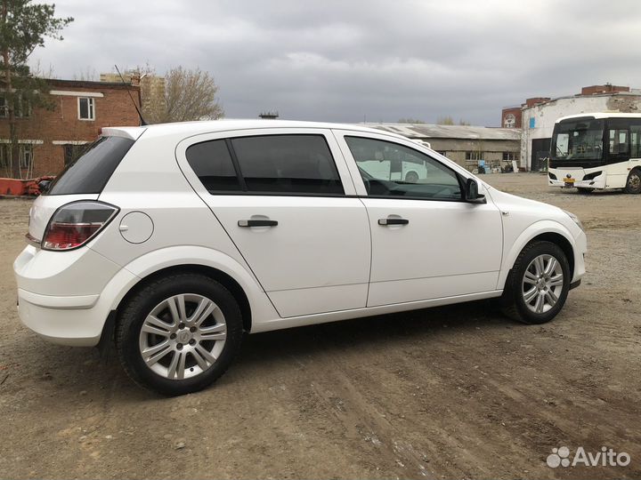 Opel Astra 1.6 МТ, 2012, 196 094 км