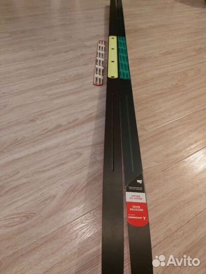 Новые беговые лыжи Atomic Redster Skintec Med