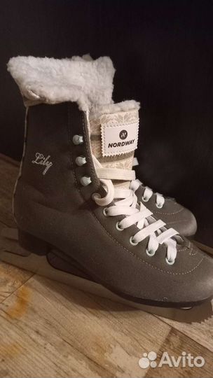 Коньки фигурные для девочки