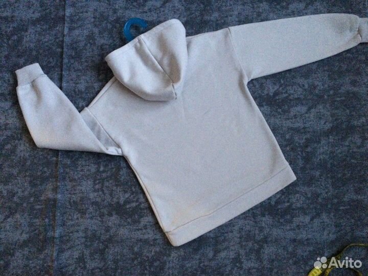 Толстовка на девочку с капюшоном 134