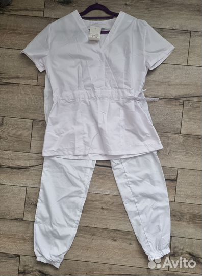 Новый хирургический костюм женский 48 размер