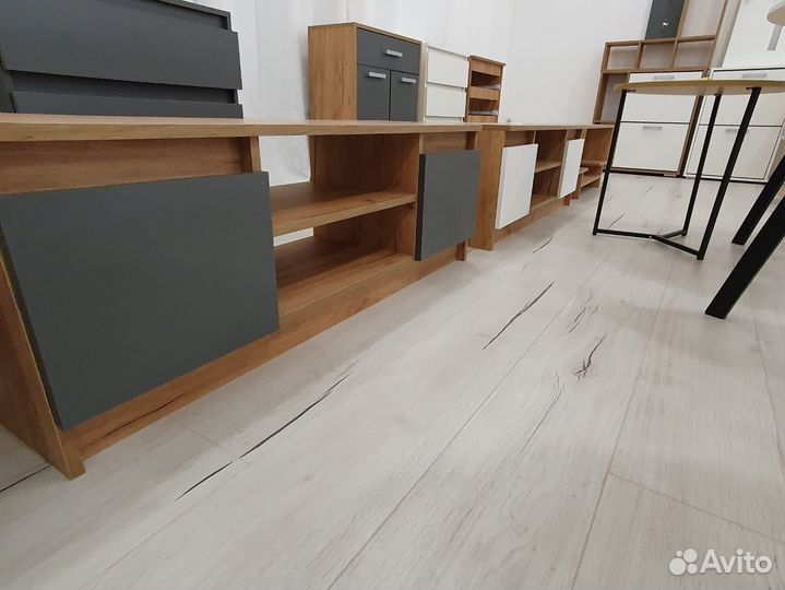 Полка для тв