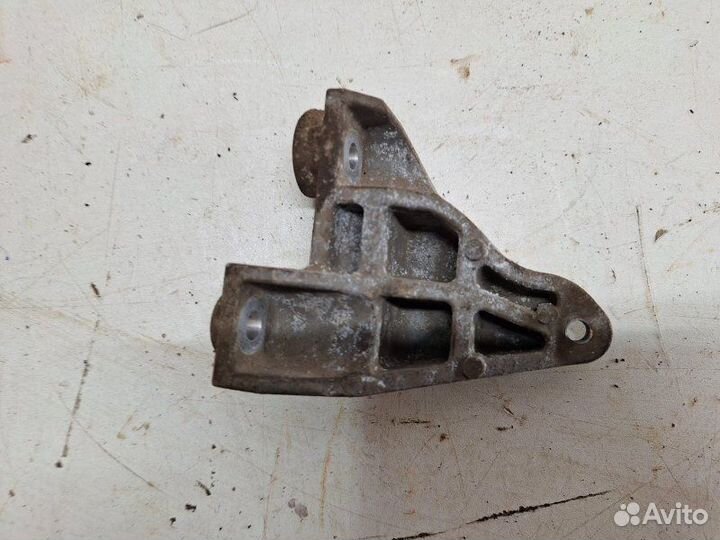 Кронштейн генератора Chevrolet Lacetti хэтчбэк 1.6