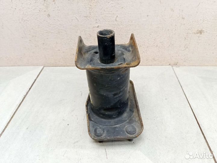 Кронштейн усилителя заднего бампера