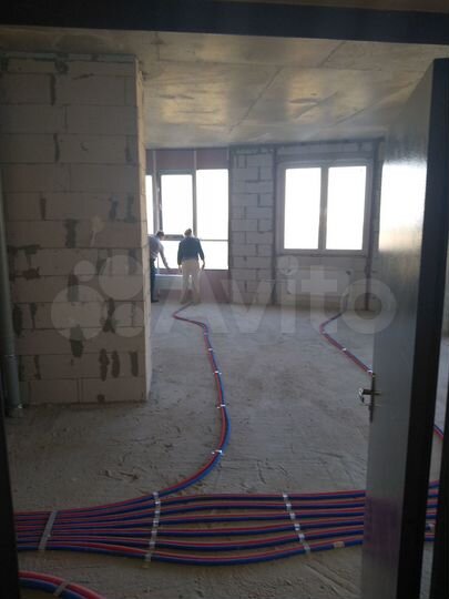 3-к. квартира, 90 м², 35/42 эт.