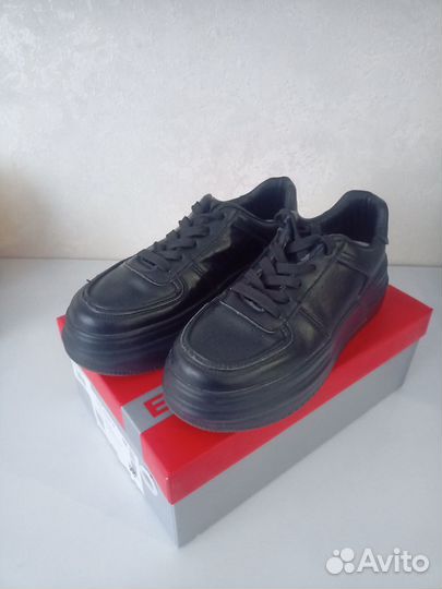 Кроссовки женские 38 размер натуральная кожа