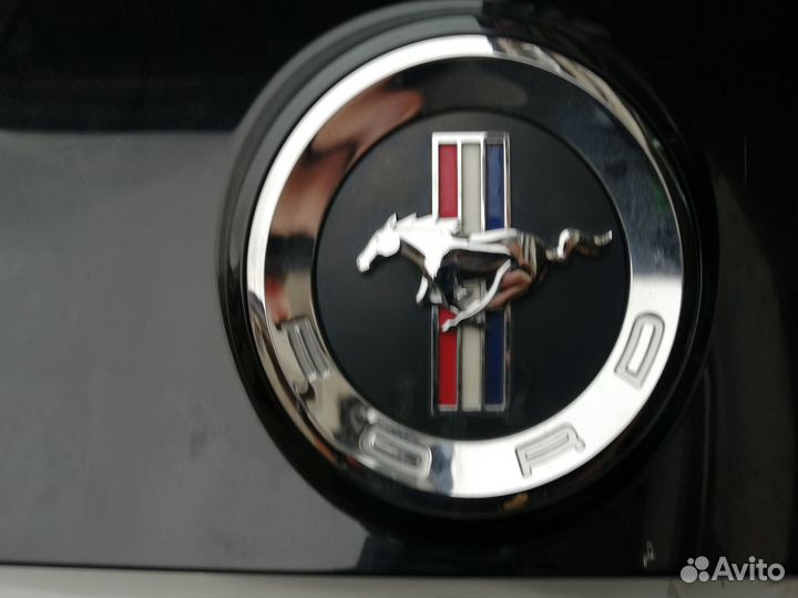 Крышка багажника Ford mustang 5 / 09-14