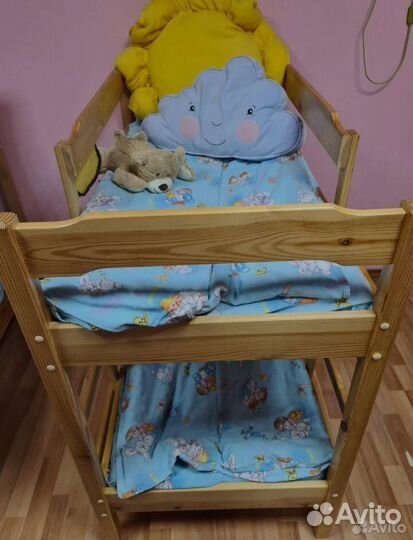 Детскаядвухъярусная кровать из массива с матрасами