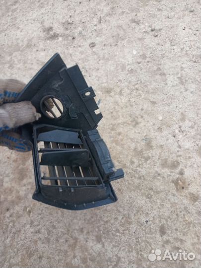 Дефлектор воздуха левый Mercedes S-Class W220