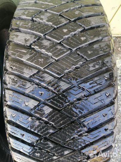 Goodyear Ultragrip Ice Arctic 205/55 R16