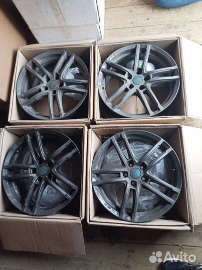 Литые диски R18 на Volvo