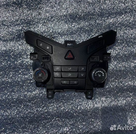 Блок управления печкой Chevrolet Cruze