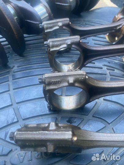 Поршень с шатуном Passat B6 BVY