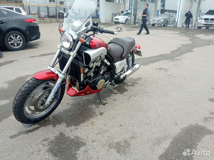 Yamaha v max 1200