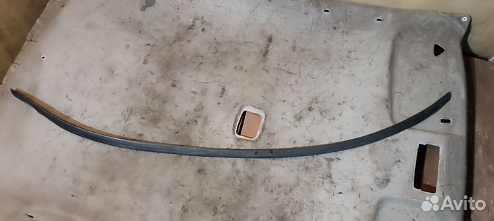 Уплотнительная резинка под лобовое Опель Омега Б