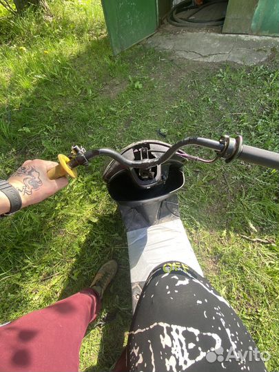 Скутер Suzuki lets2