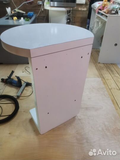 Тумба, столик, подставка