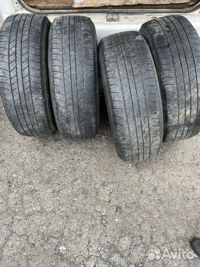 Bridgestone Dueler H/T 265/65 R17