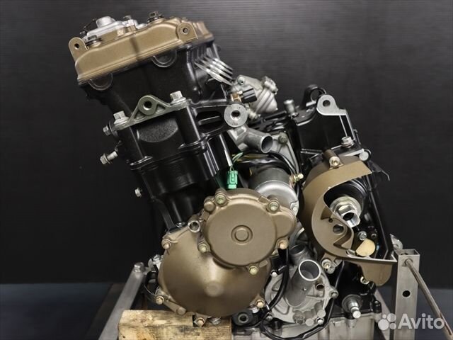 Контрактный двигатель Kawasaki ZX10R 04-05 zxt00ce