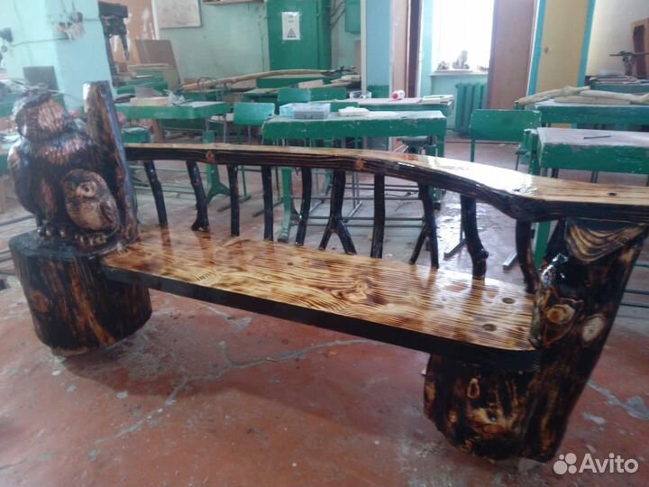 Лавочка деревянная резная