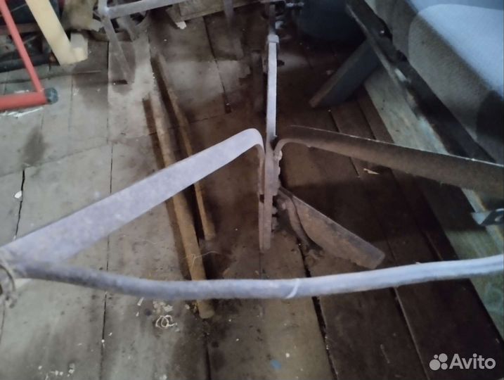 Конный плуг, окучник, лом