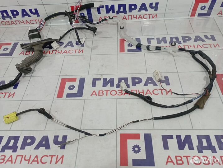 Проводка двери передней левой Toyota Land Cruiser Prado (J150) 82152-60P80-A