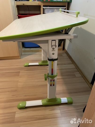 Растущая парта Le Taho