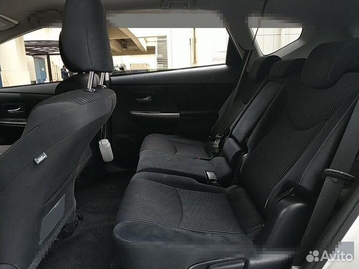 Toyota Prius Alpha 1.8 AT, 2018, 150 000 км