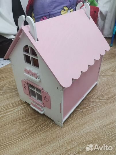 Домик кукольный деревянный + разные аксессуары