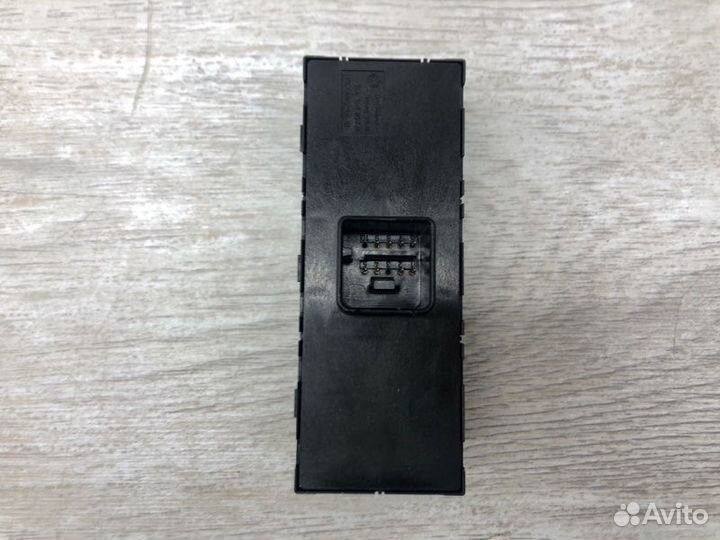 Блок управления стеклоподъемниками передний левый