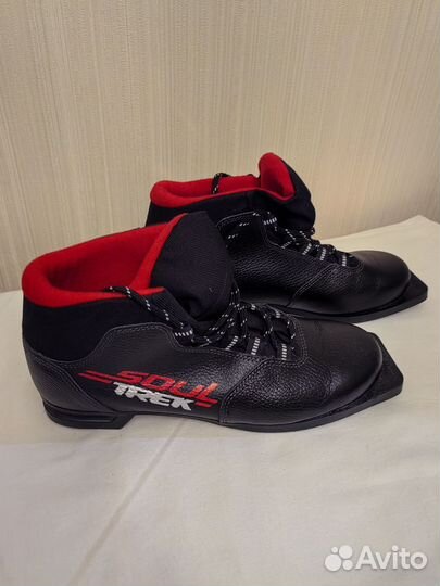 Лыжные ботинки классические