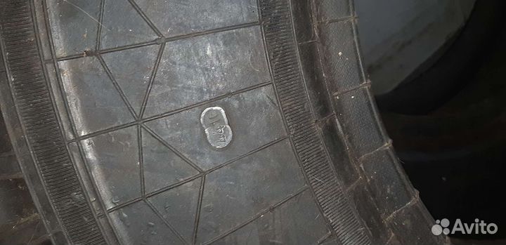 Омскшина У-2 8.25/90 R20