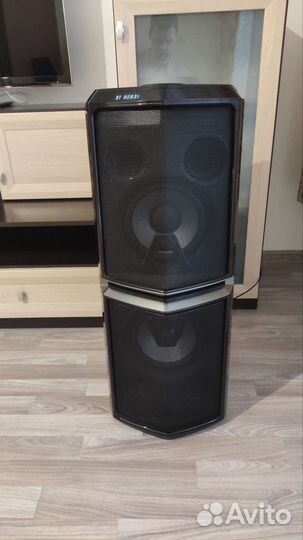 Музыкальная колонка LG xboom