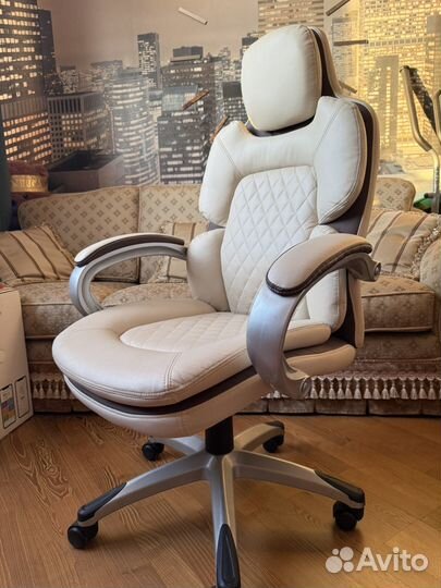 Компьютерное кресло