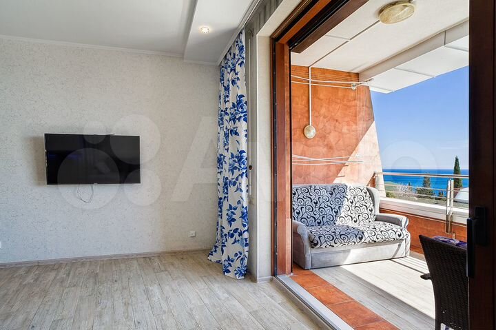 2-к. квартира, 96 м², 3/10 эт.