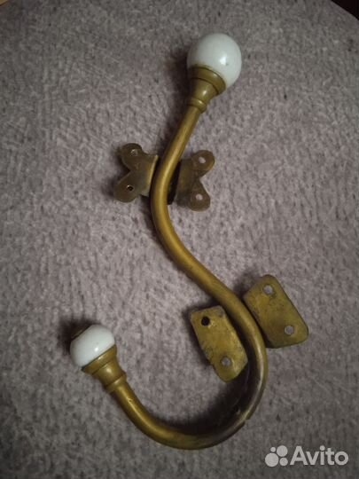 Крючок латунный старинный