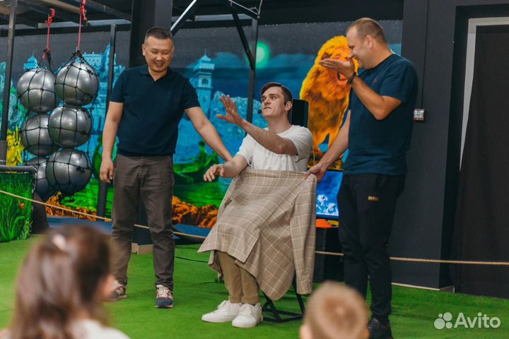 Фокусник - иллюзионист