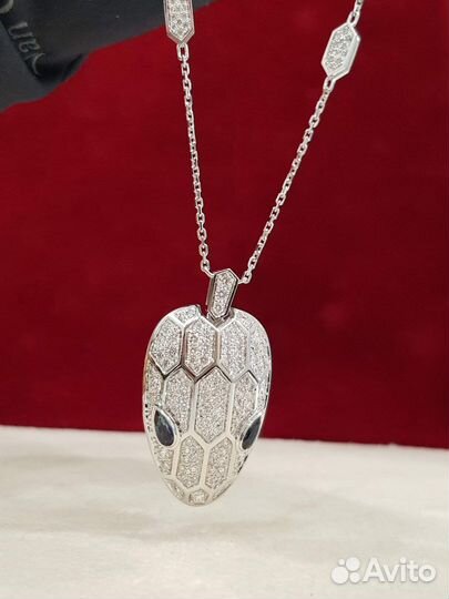 Золотое колье с бриллиантами Bvlgari