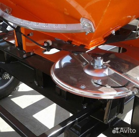 Разбрасыватель удобрений Unia MX-1000, 2022