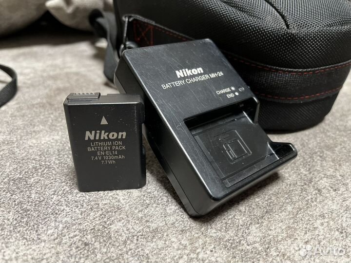 Зеркальный фотоаппарат Nikon d3100 (б/у)